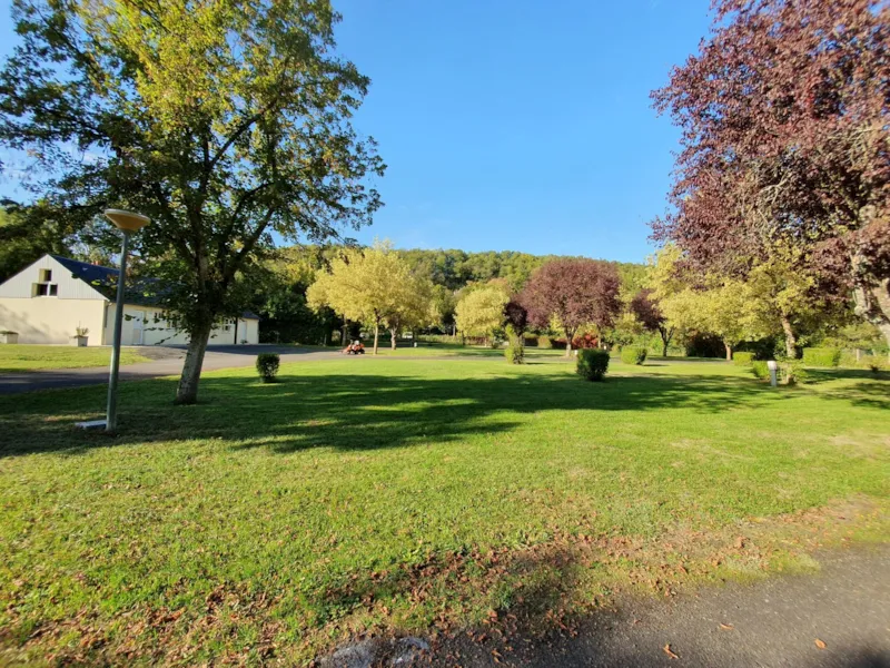 Emplacement De Camping Pour Tente/Caravane/Camping Car