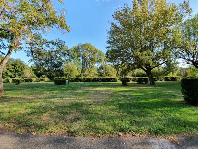 Emplacement De Camping Pour Tente/Caravane/Camping Car