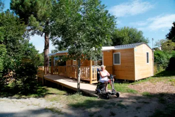 Mietunterkunft - Mobile Home Komfort Pmr 29M² - 2 Zimmer - Überdachte Terrasse - Tv - Flower Camping Le Kerarno