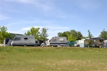 Stellplatz - Stellplatz Ebro - Camping Cantabria
