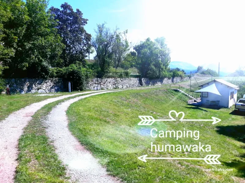 Emplacement Solo Avec Véhicule