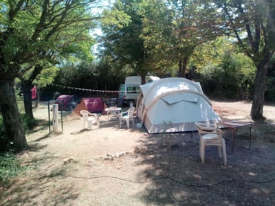 Place tent / caravan — 8
