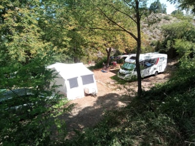 Place tent / caravan — 9