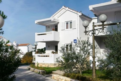 Apartment 4+3 — 6