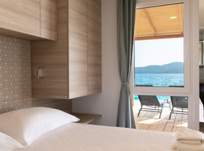 Deluxe Beach mobile home directly by the sea — 2