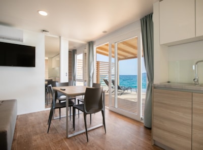 Deluxe Beach mobile home directly by the sea — 5