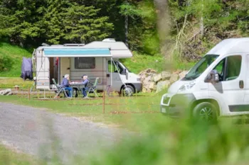 Stellplatz - Stellplatz Enzian - Campingplatz HOCHoben