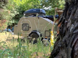 Emplacement - Forfait 2P | Electricite Green+ | Usage Standard - Camping Ecoresponsable Le Rêve