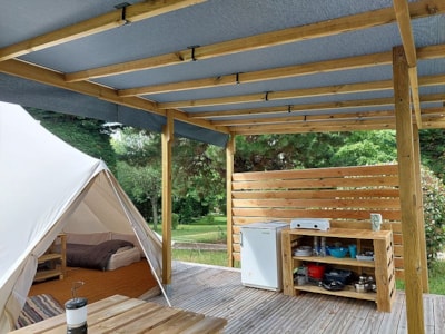 GLAMPING TENT 25m2 | 1 bedroom | Terrace 12m2 with pergola