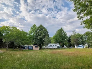 Stellplatz - Ermässigter Tarif Acsi Oder Via Natura | 17€ Pro Nacht, Alles Inklusive - Camping Ecoresponsable Le Rêve