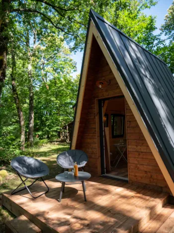 Mietunterkunft - A-Hütte | 1 Schlafzimmer | Küche | Terrasse - Camping Ecoresponsable Le Rêve