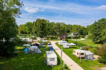 Stellplatz - Kletterer-Paket, Ohne Strom - Camping Les Prés