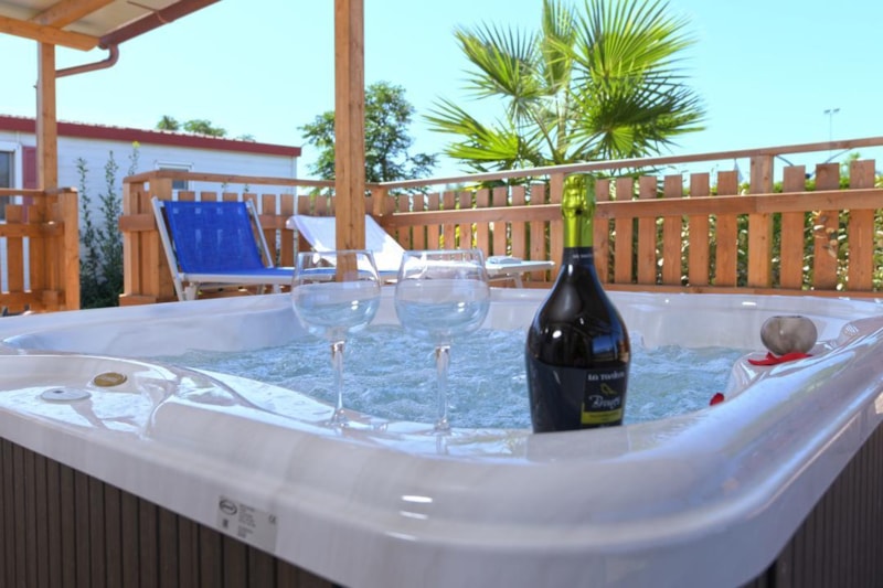 Villa with Jacuzzi 5+1