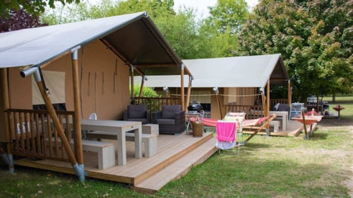 Campings Le Petit Trianon by Villatent