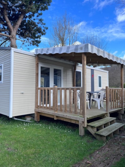 Mobile-home - PRIVILEGE - 2 Bedrooms - TV - with semi-covered terrace (Sunday/Sunday)