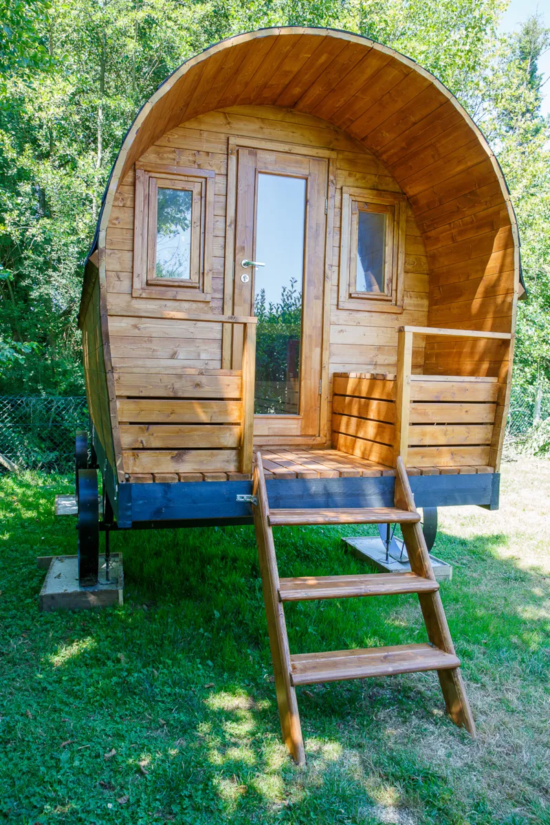 Tonneau Ou Roulotte - Insolite Nature - 1 Chambre - Sans Sanitaires, Sans Tv