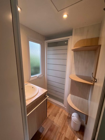 Mobile-Home - COMFORT - 2 Bedrooms - TV - with semi-covered terrace (wednesday)