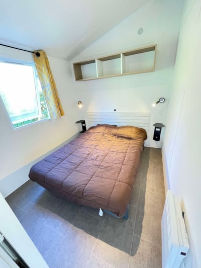 Mobile-home - PRIVILEGE - 2 Bedrooms - TV - with semi-covered terrace (Sunday/Sunday)