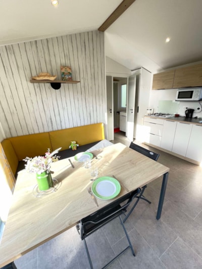 Mobile-home - PRIVILEGE - 2 Bedrooms - TV - with semi-covered terrace (Sunday/Sunday)