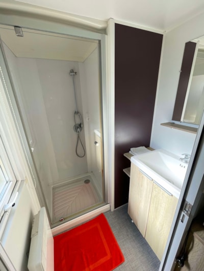 Mobile-Home - COMFORT - 3 Bedrooms - TV - with semi-covered terrace
