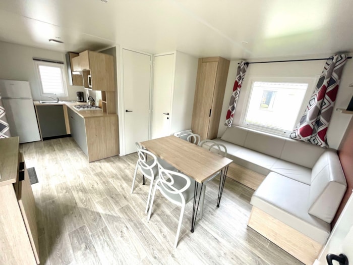 Mobil-Home  -  Privilege - 2 Chambres - Tv - Avec Terrasse