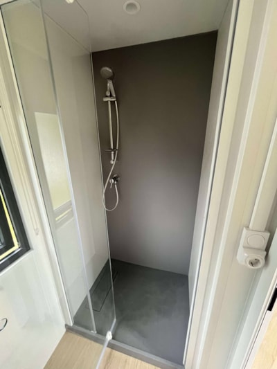 Premium pitch private sanitary facilities - Electricity 13 amp
