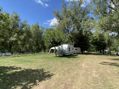 Emplacement Caravane , Camping Car , Tente
