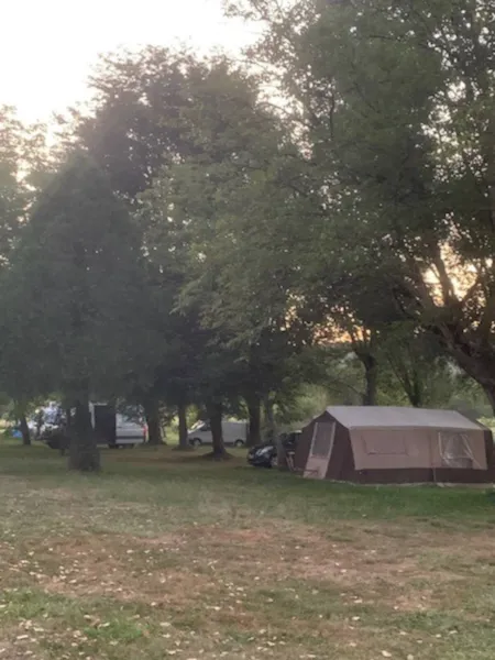 Pitch - Location - Camping Le Sorbier