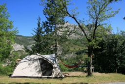 Kampeerplaats(en) - Natuurpakket (1 Tent, Caravan Of Camper / 1 Auto) - Camping Koawa Les Noyers