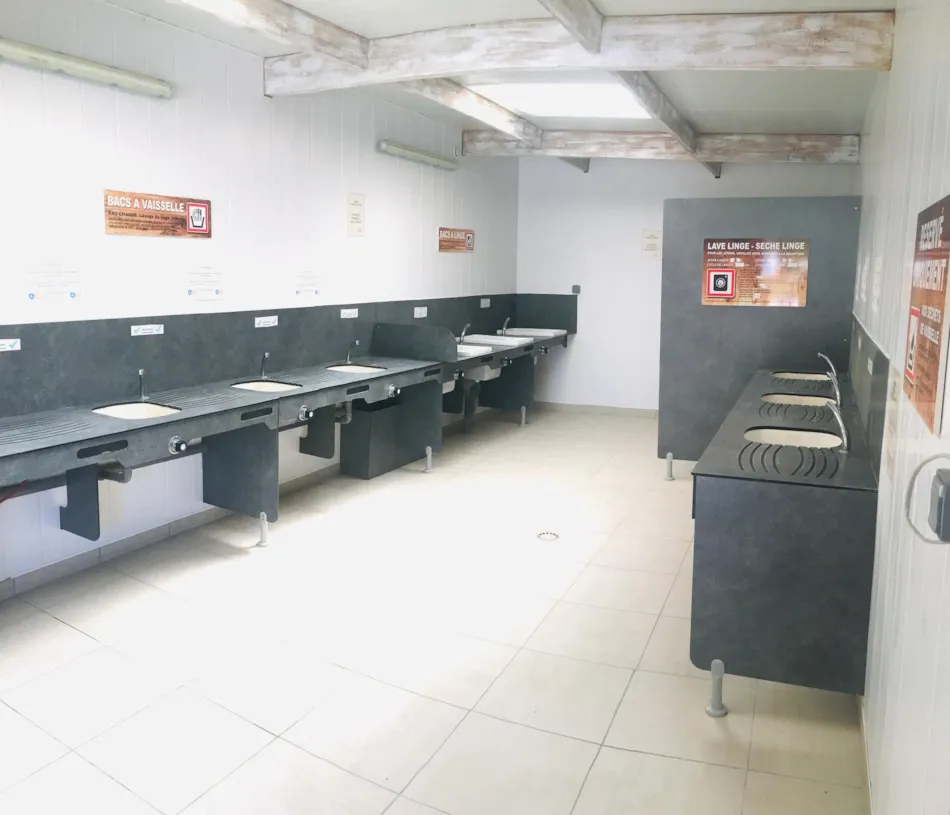 -- DOMAINE MON CALME --   Camping & Appart Hôtel