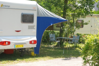 ACSI Pitch for caravan/tent with 1 car or motorhome/campervan + 10A electricity + 1 dog