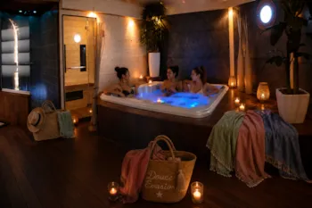 Accommodation - Pack Escapade : 3 Nights + 1H Spa (4P) + 4 Breakfasts / Day - -- DOMAINE MON CALME --   Camping & Appart Hôtel