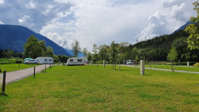 Pitch caravan or motorhome