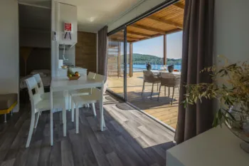 Huuraccommodatie(s) - Deluxe 2 Slaapkamers Met Terras En Zeezicht - Olivia Green Camping
