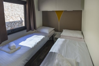 Deluxe 2 bedrooms with terrace and seaview