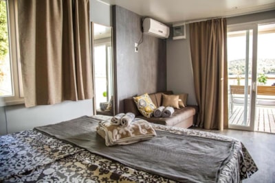 Premium Couple beach front with and terrace