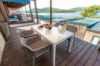 Huuraccommodatie(s) - Eco Luxury 2 Slaapkamers Met Terras En Zeezicht - Olivia Green Camping