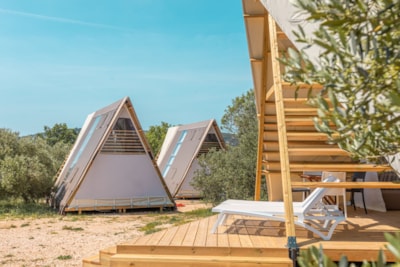 Luxury glamping lodge