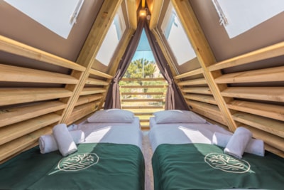 Luxury glamping lodge