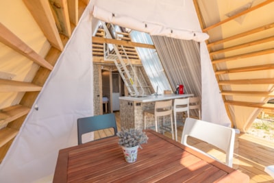 Luxury glamping lodge