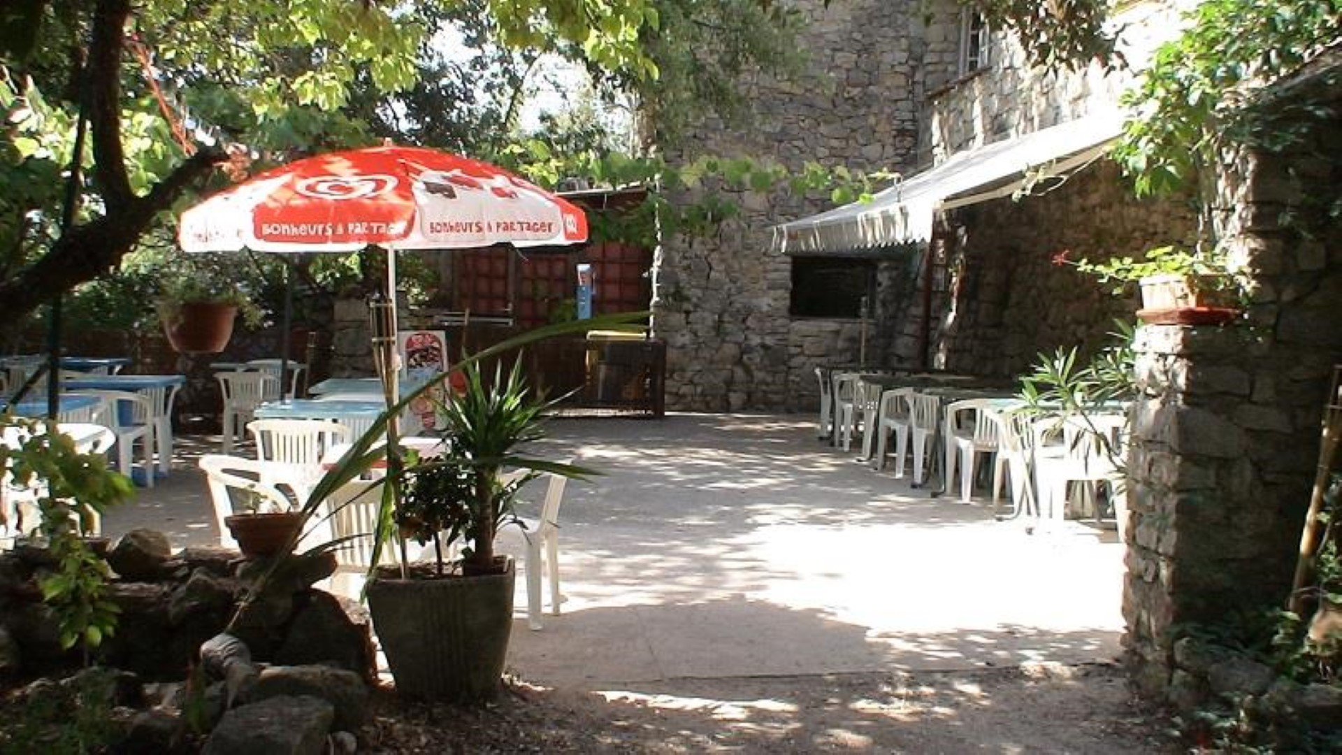 Camping Domaine Haute Garduere – NATURISTE