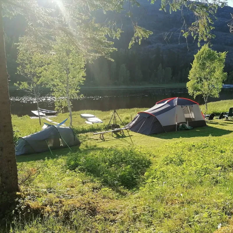 Emplacement + Tente, Caravane Ou Camping-Car