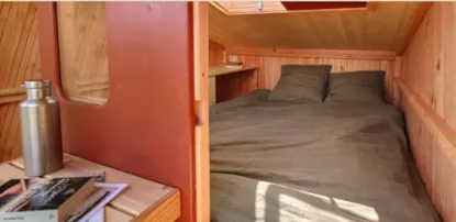 Cabane Les Pieds Dans L'eau