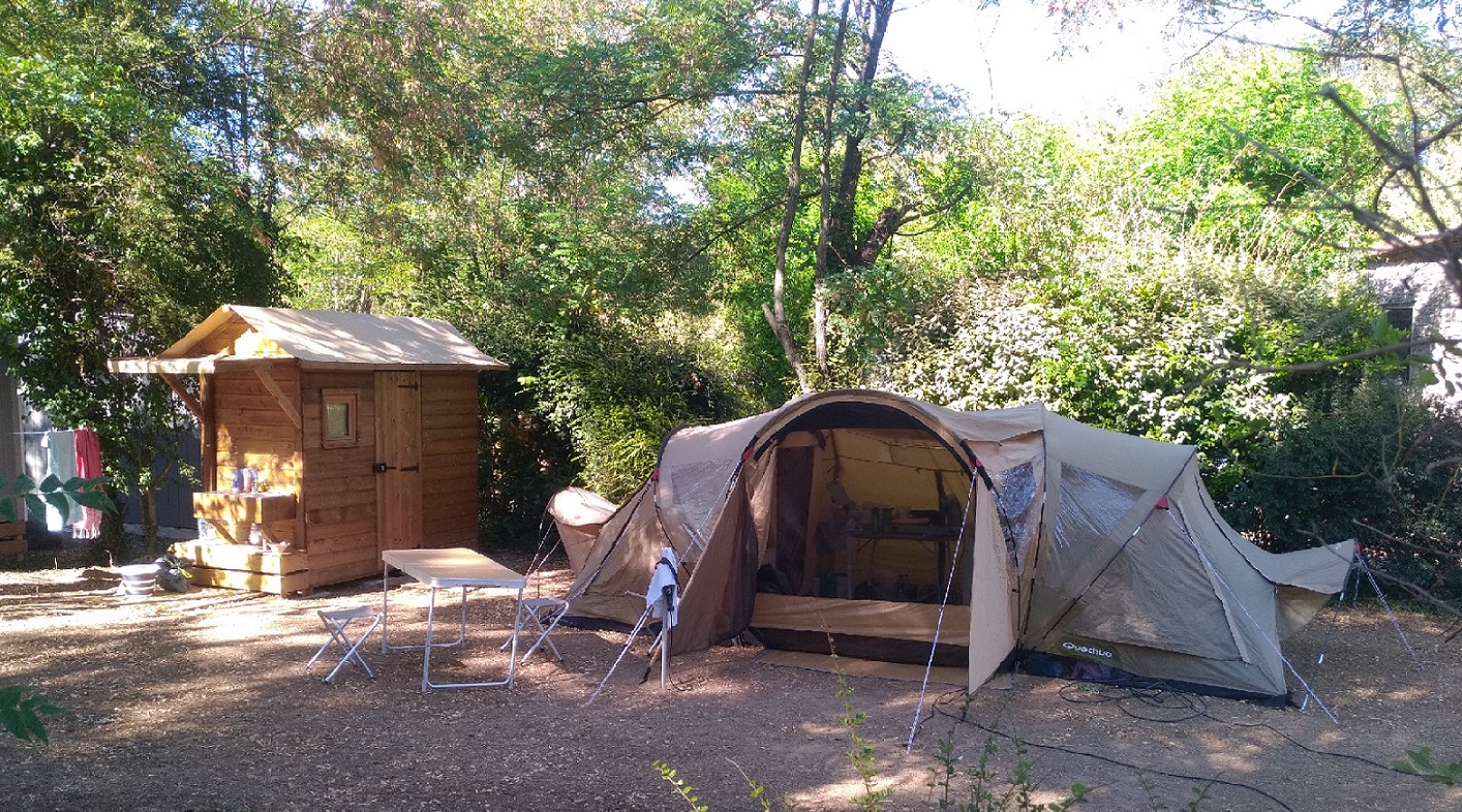 Kampeerplaats - Emplacement Premium - Camping le Mas du Serre