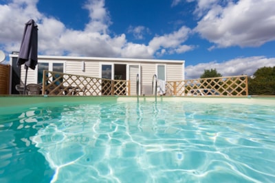 Cottage 3 bedrooms + heatde Swimming pool