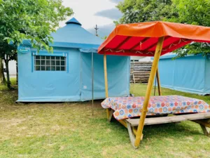Locatif - Insolites - Zelt Lodge 2 zimmer - Camping Paradis Family des Issoux