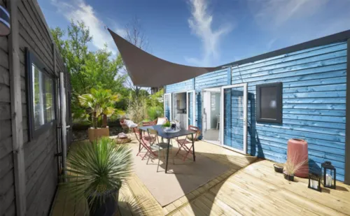Mietunterkunft - Les Family - 2 Mobilheim 2X 2 Zimmer + Terrasse - image n°1 - Camping Paradis Family des Issoux