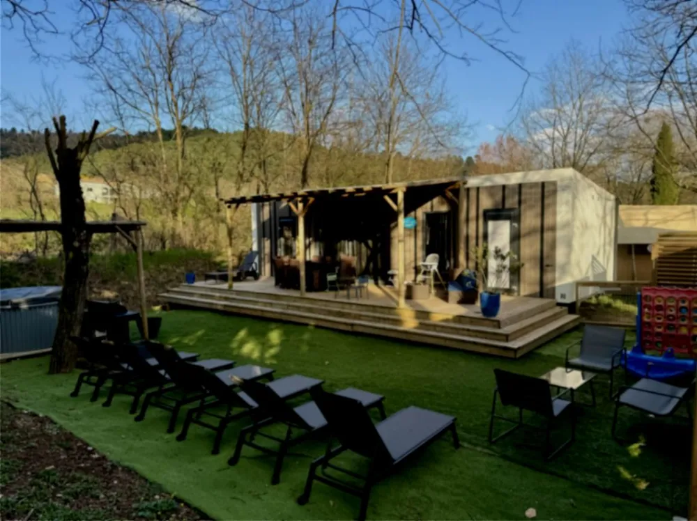 Location - Le Paradis - Mobilhome Luxe 3 Chambres + 2 Salles De Bain + Barbecue + Jacuzzi * - Camping Paradis Family des Issoux