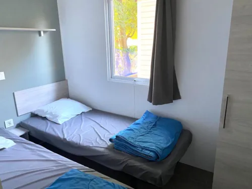 Location - Les Conforts - Mobilehome 4 Personnes 2 Chambres Dim/Dim * - image n°5 - Camping Paradis Family des Issoux