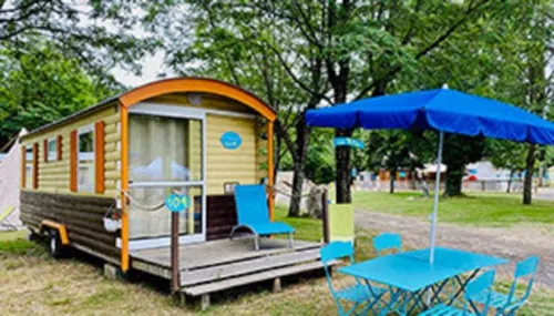 Location - Les Insolites - La Roulotte * - image n°1 - Camping Paradis Family des Issoux